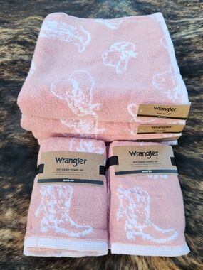 Wrangler Rose Pink Bath Towel Set